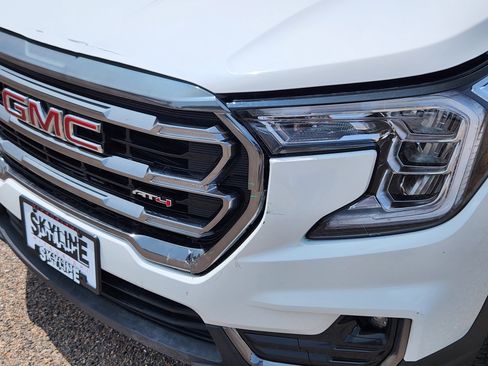 Used 2024 GMC Terrain AT4 image 5
