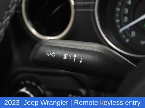 Used 2023 Jeep Wrangler Unlimited Sahara image 12