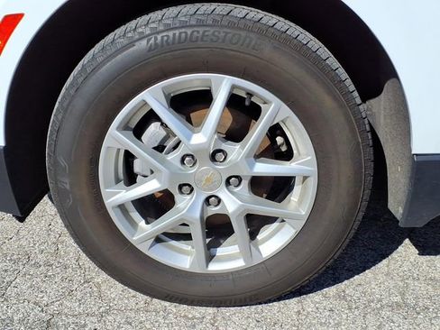 Used 2023 Chevrolet Equinox LT w/ Driver Convenience Package AWD/4WD image 11