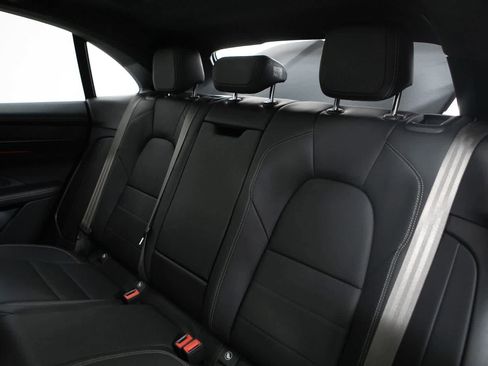 New 2026 Porsche Macan Turbo Electric image 38