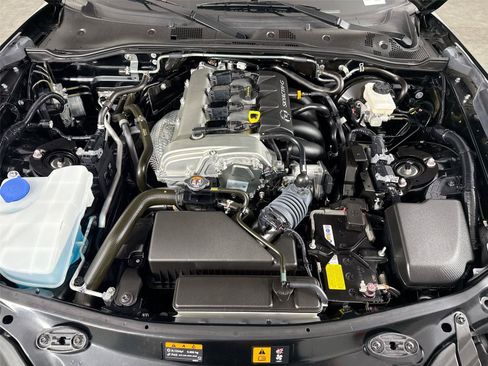 Certified 2024 MAZDA MX-5 Miata Sport RWD image 38
