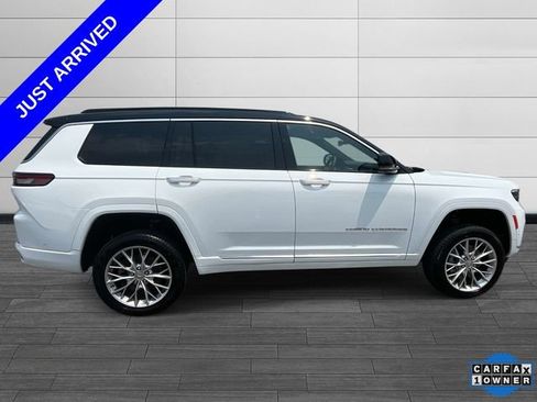 Used 2024 Jeep Grand Cherokee L Summit w/ Rear Seat Video Group I AWD/4WD image 3
