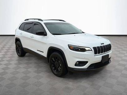 Certified 2023 Jeep Cherokee Altitude Lux w/ Lux Elite Package