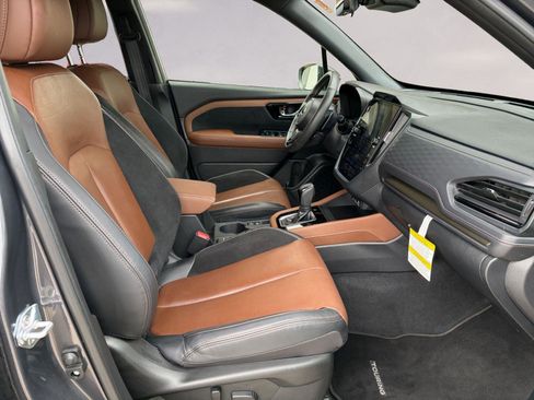 Used 2025 Subaru Forester Touring image 15