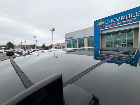 Used 2021 Chevrolet Tahoe Premier w/ Premium Package image 22