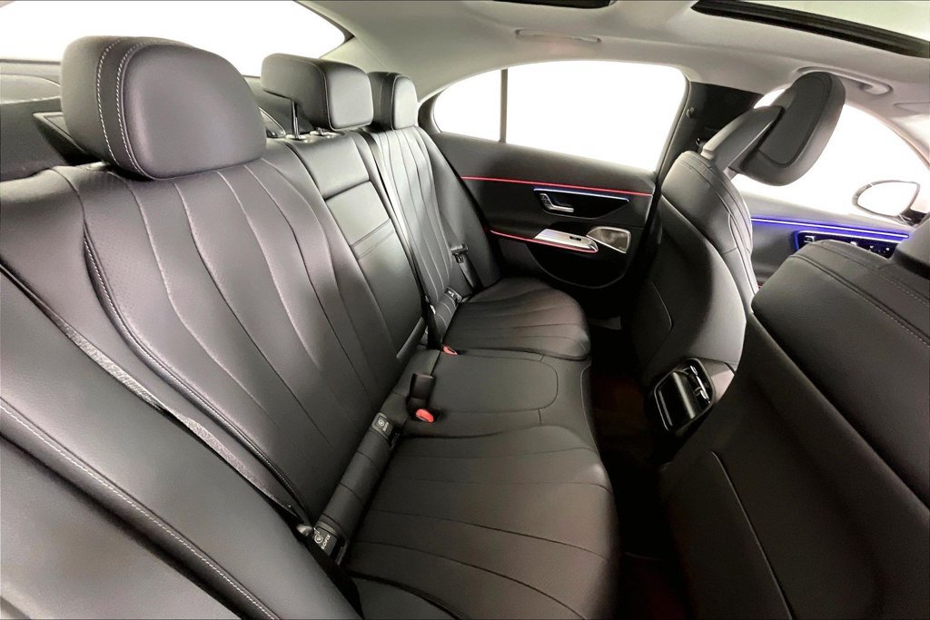 Used 2026 Mercedes-Benz E 350 4MATIC Sedan image 19