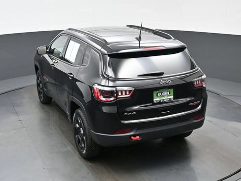 Used 2022 Jeep Compass Trailhawk w/ Sun and Sound Group AWD/4WD image 40