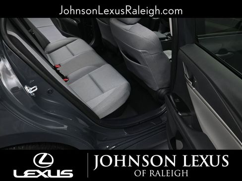 Used 2025 Toyota Camry image 14