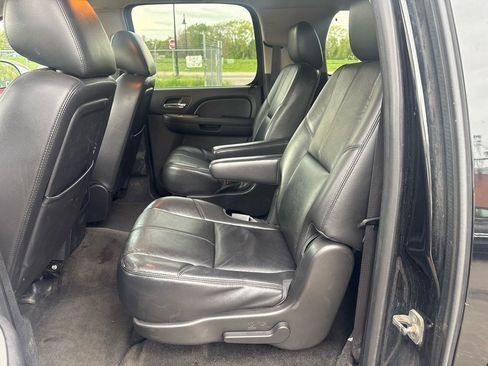Used 2013 Chevrolet Suburban LT AWD/4WD image 11