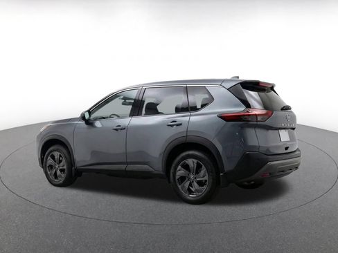 Used 2025 Nissan Rogue SV AWD/4WD image 7