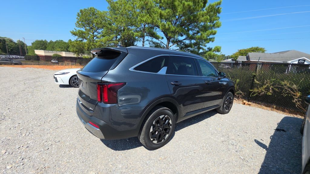 Used 2024 Kia Sorento S AWD/4WD image 6