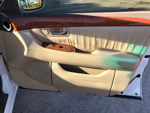 Used 2004 Lexus LS 430 image 19