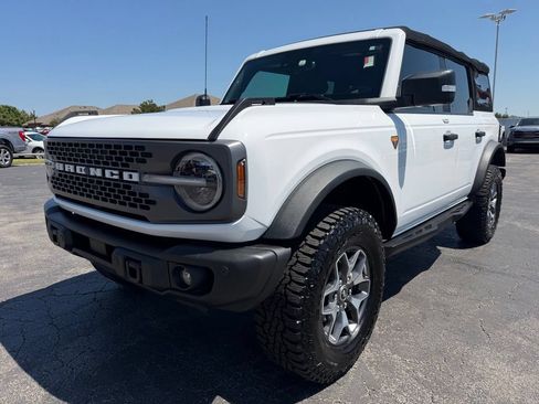 Used 2023 Ford Bronco Badlands AWD/4WD image 4