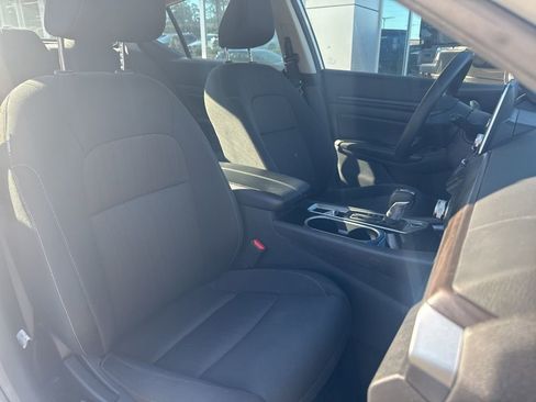 Used 2024 Nissan Altima 2.5 SV image 6