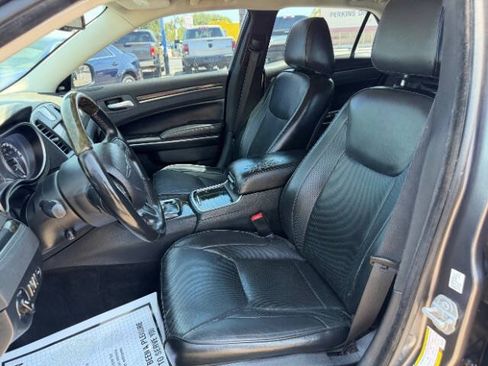 Used 2016 Chrysler 300 C RWD image 12