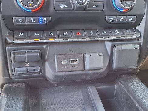 Certified 2022 Chevrolet Silverado 1500 High Country w/ Safety Package II AWD/4WD image 21