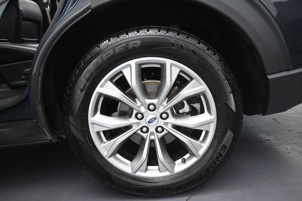 Used 2023 Ford Explorer Limited w/ Equipment Group 301A RWD image 37