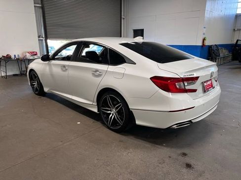 Used 2021 Honda Accord Touring image 5