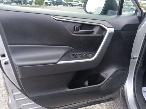 Used 2023 Toyota RAV4 LE FWD image 11