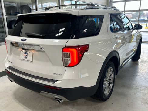 Certified 2023 Ford Explorer Limited w/ Limited Technology Package image 13