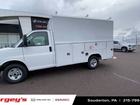 New 2025 GMC Savana 3500 Work Van w/ Power Convenience Package image 4