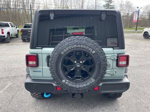 Used 2023 Jeep Wrangler Unlimited w/ Cold Weather Group AWD/4WD image 6