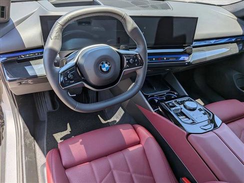 Used 2026 BMW 540i xDrive AWD/4WD image 10