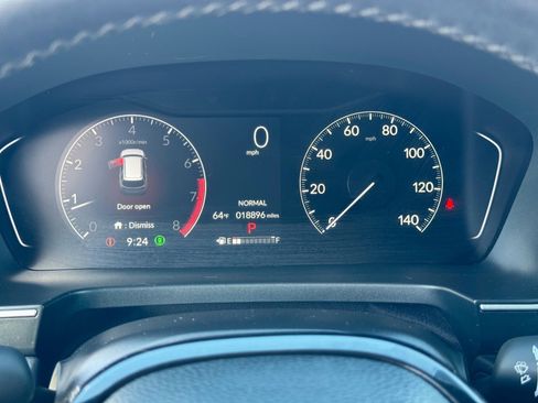 Used 2024 Honda Pilot Touring image 26