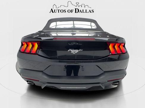 Used 2025 Ford Mustang Convertible RWD image 10