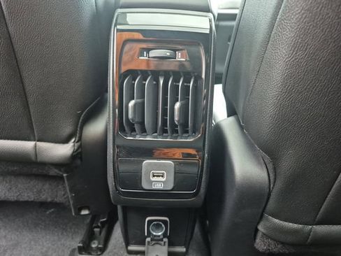 Used 2024 Jeep Compass Latitude w/ Sun and Sound Group AWD/4WD image 28