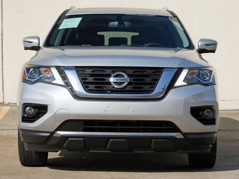 Used 2020 Nissan Pathfinder Platinum FWD image 6