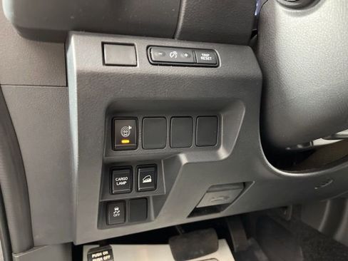 Used 2023 Nissan Frontier SV w/ Technology Package image 30