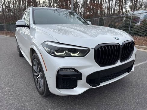 Used 2021 BMW X5 xDrive40i w/ M Sport Package image 3