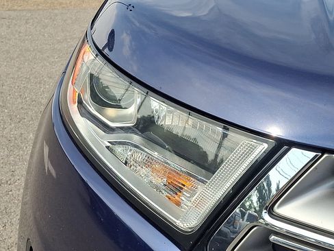 Used 2016 Ford Edge Titanium w/ Technology Package AWD/4WD image 9