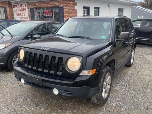 Used 2013 Jeep Patriot Latitude w/ Sun/Sound Group image 2