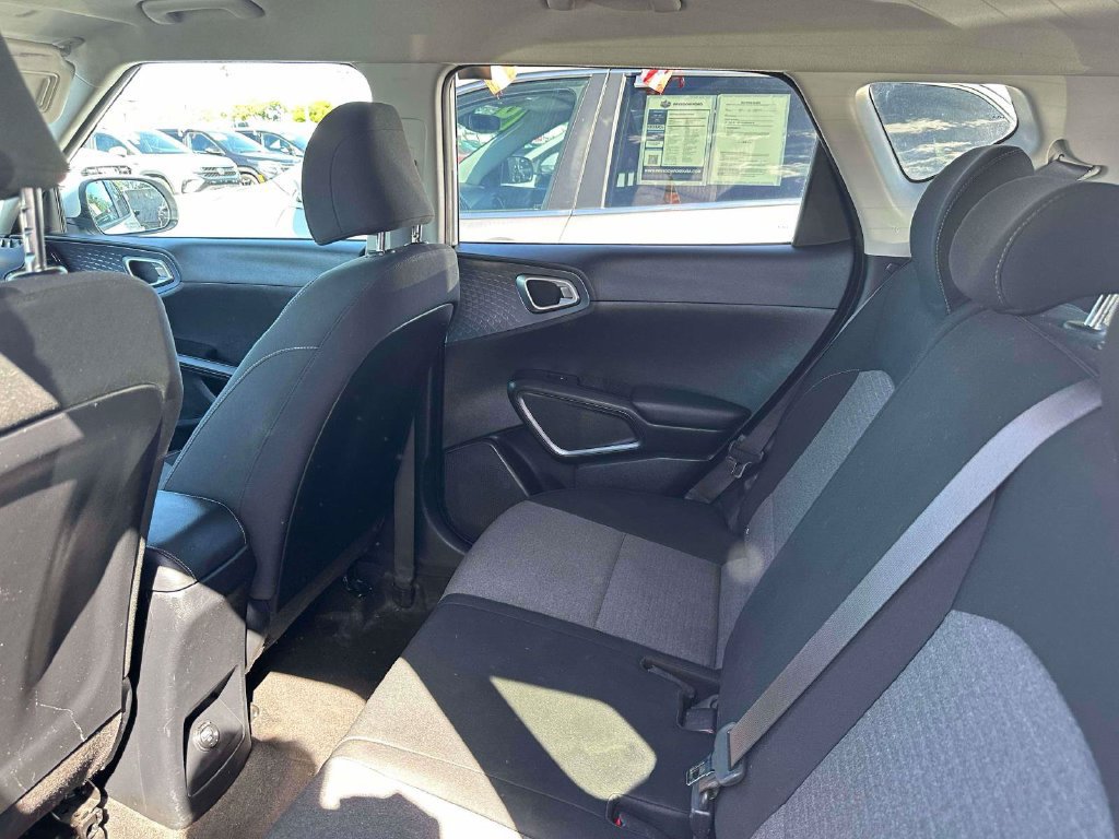 Used 2022 Kia Soul S FWD image 10