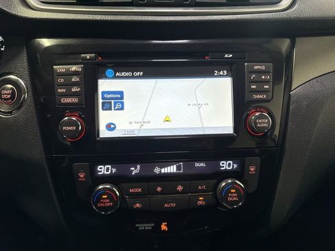 Used 2015 Nissan Rogue SV w/ SV Premium Package FWD image 15