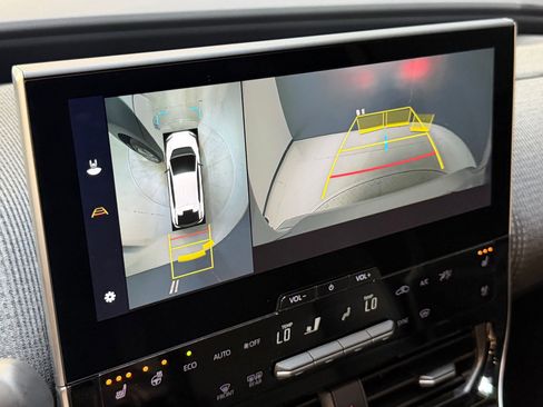 Used 2024 Subaru Solterra Touring w/ Touring Package image 29