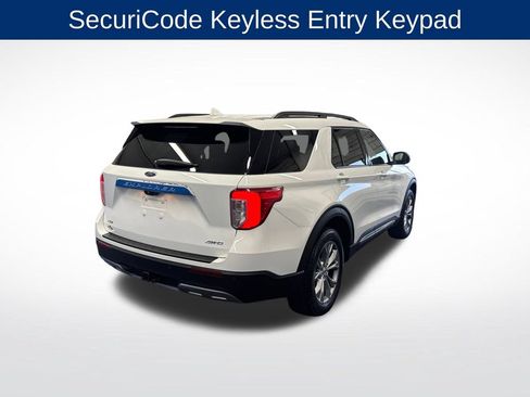 Used 2023 Ford Explorer XLT w/ Equipment Group 202A AWD/4WD image 5