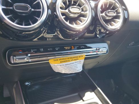 Certified 2025 Mercedes-Benz GLA 250 image 27