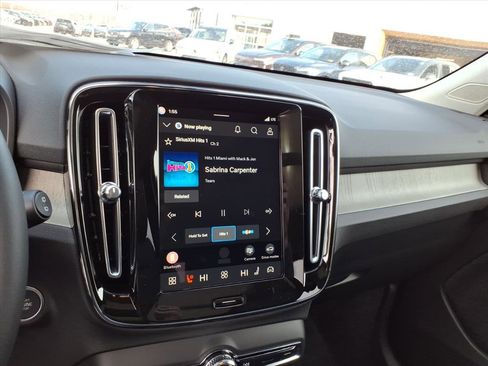 New 2026 Volvo XC40 B5 Plus w/ Protection Package Premier image 19