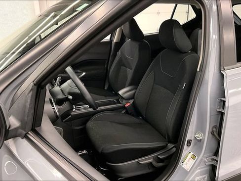 Used 2023 Nissan Kicks SV FWD image 23