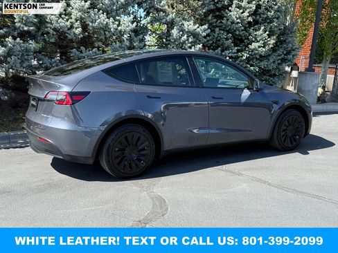 Used 2023 Tesla Model Y Long Range AWD/4WD image 9