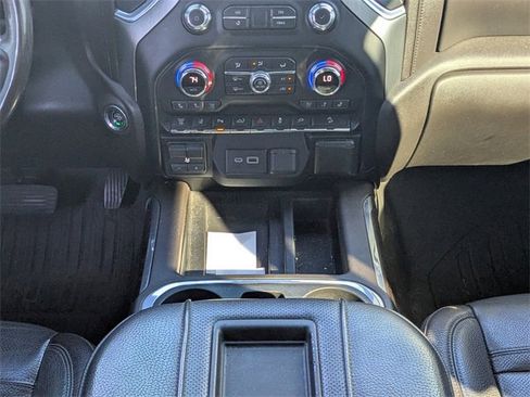 Used 2020 GMC Sierra 2500 Denali w/ Technology Package image 15