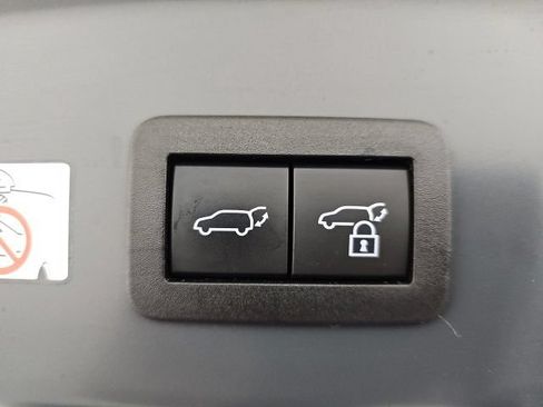 Used 2024 Toyota Prius Limited AWD/4WD image 34