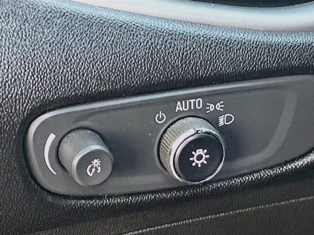 Used 2024 Chevrolet Malibu RS FWD image 10