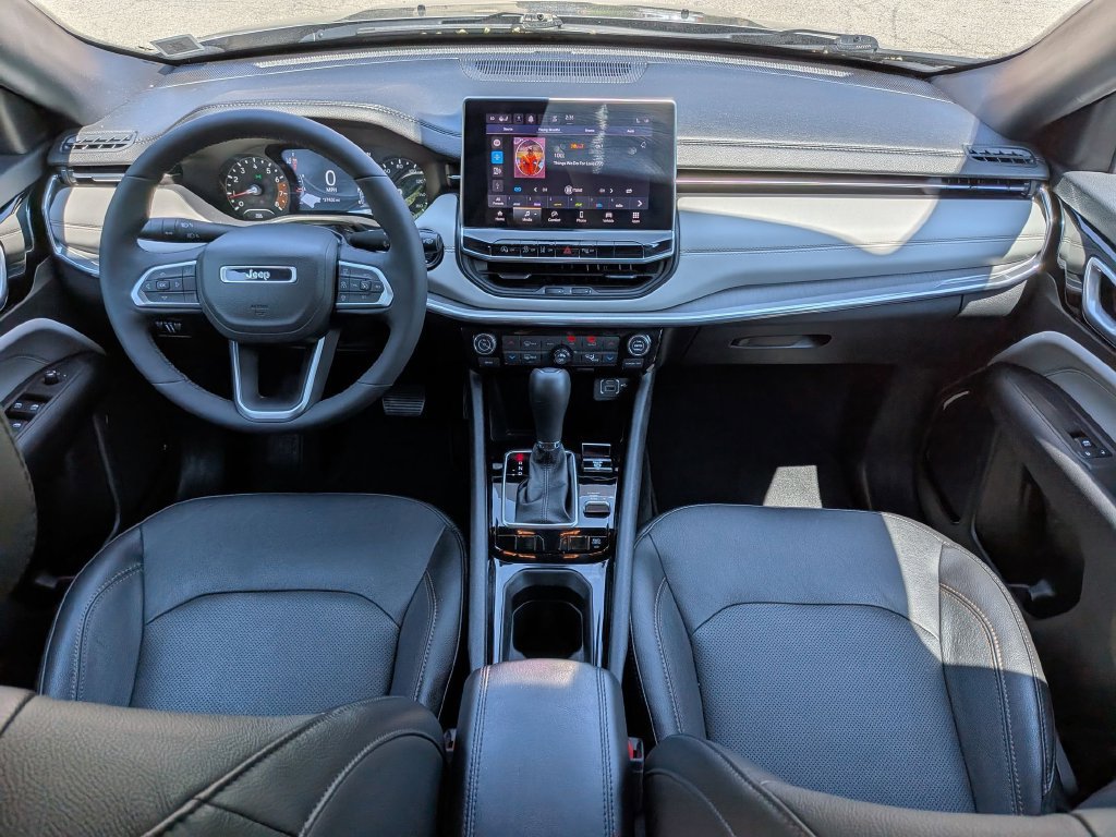 Used 2023 Jeep Compass Limited AWD/4WD image 19