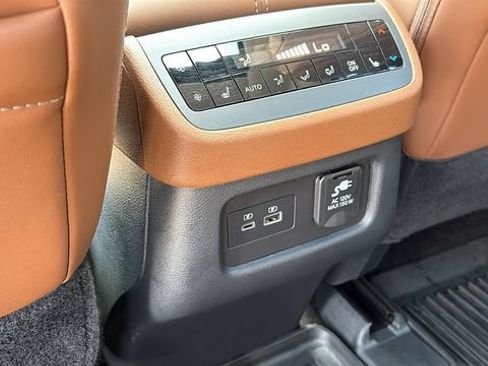 Certified 2023 Nissan Pathfinder Platinum AWD/4WD image 29