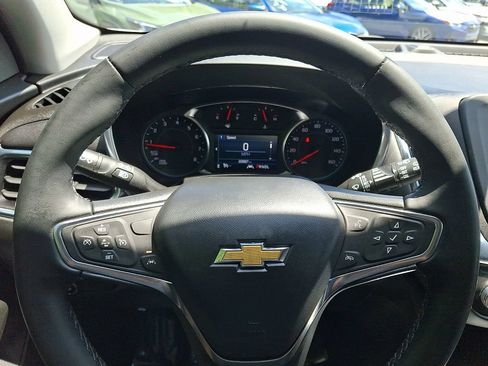 Used 2023 Chevrolet Equinox LT FWD image 19