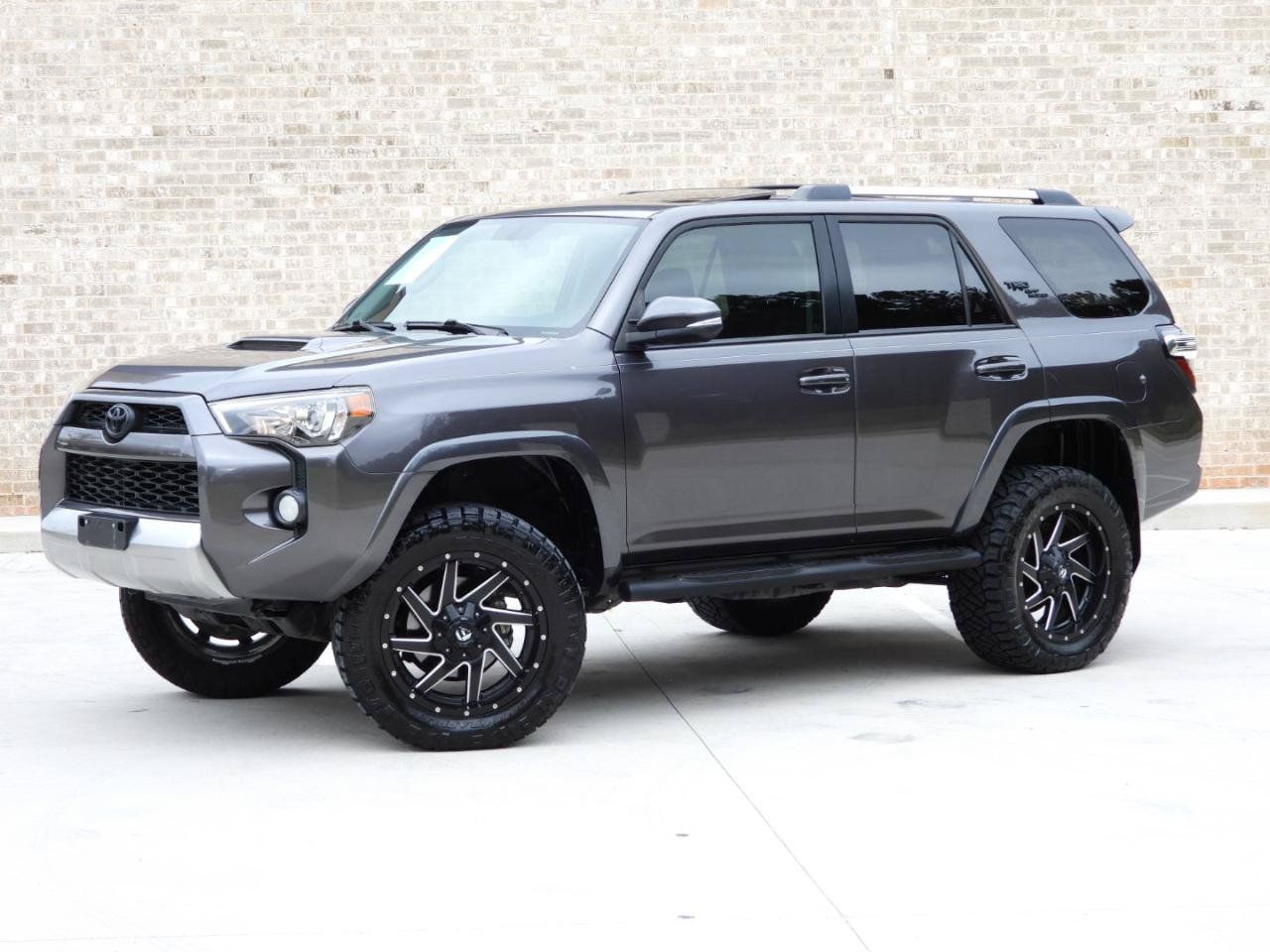 Used 2018 Toyota 4Runner TRD Off-Road Premium AWD/4WD image 10